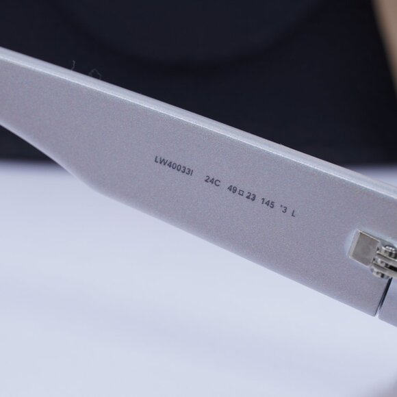 Loewe LW40033I 24C Rectangle Sunglasses – Pearlescent Silver/Silver Mirror - Picture 6 of 12